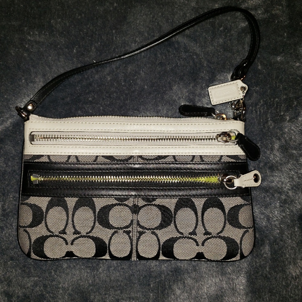 Coach Classic Wristlet NWOT